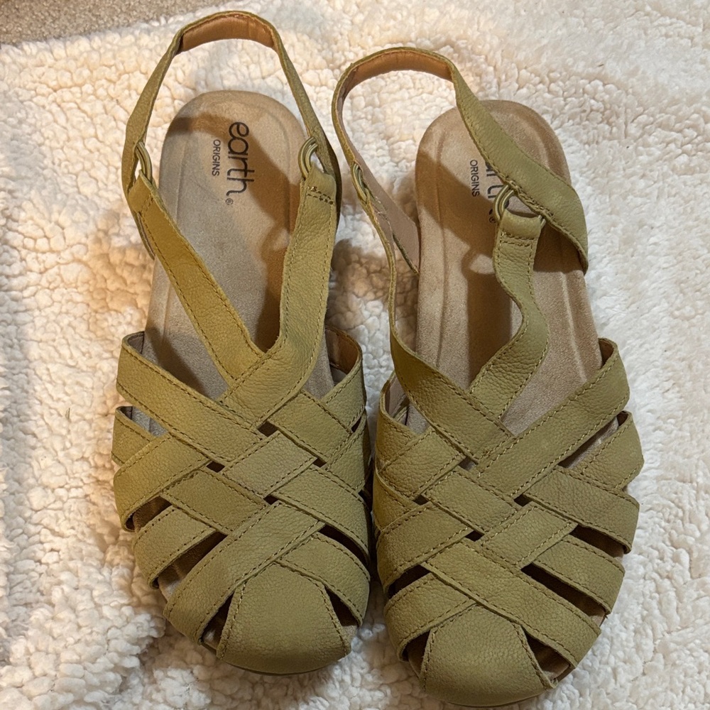 Earth Origins Women's Green Strappy Sandals